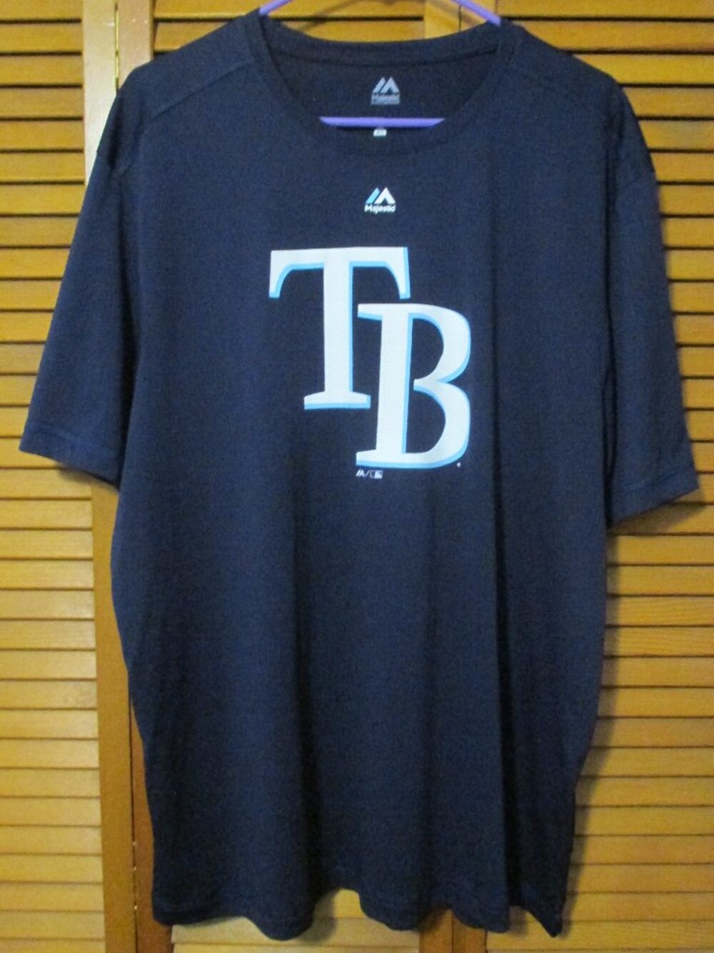 Majestic men's athletic pullover Tampa Bay Rays dri- fit with stretch size XL